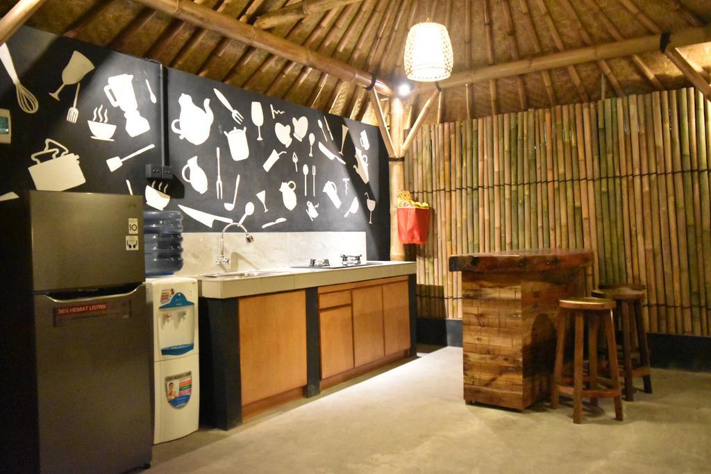 Salty Shakas Bamboo Stay Canggu Exterior photo